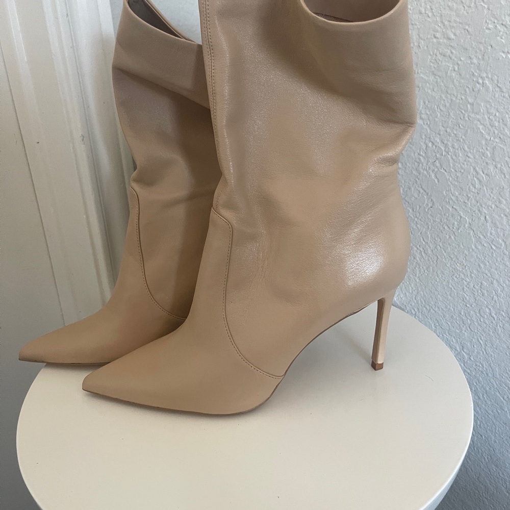 Zara - Sz 11 - Genuine Leather - Elegant Tan Women's Boots